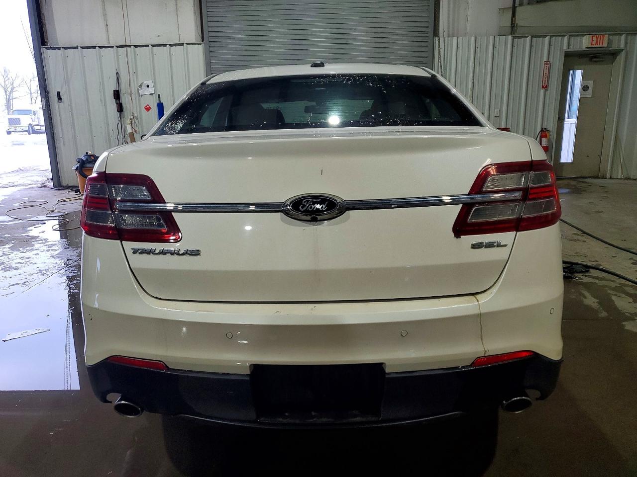 2016 FORD TAURUS SEL photo 6