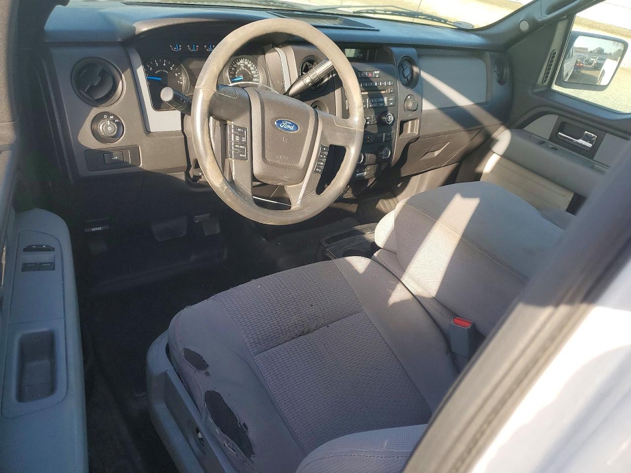 2014 FORD F150 photo 8