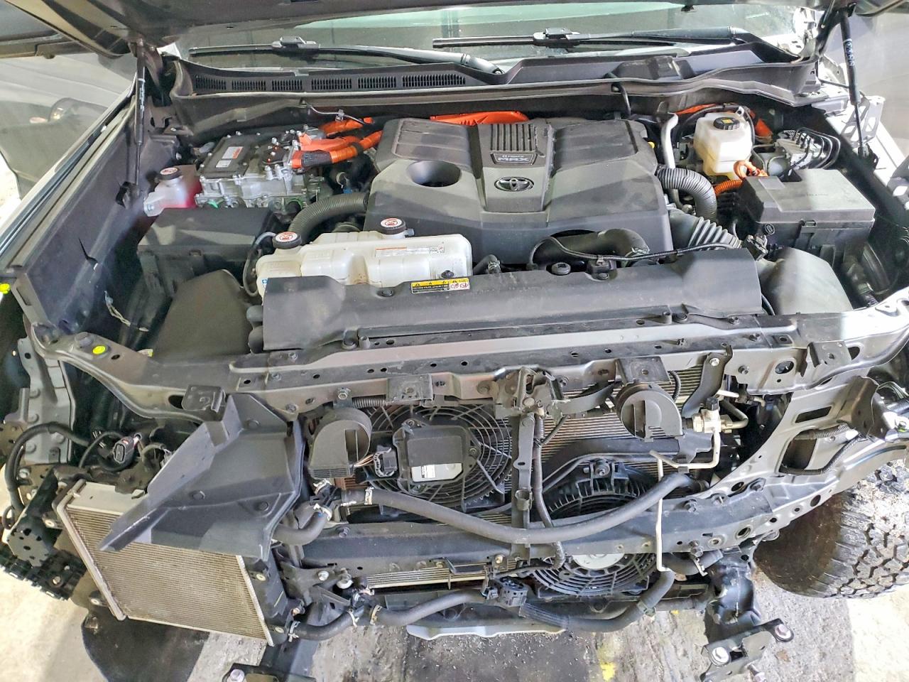 2024 TOYOTA TUNDRA CREWMAX LIMITED photo 11