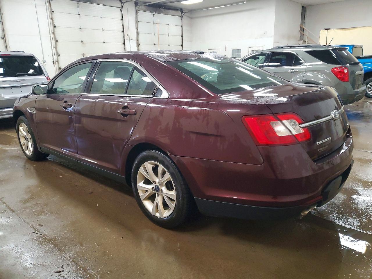 2011 FORD TAURUS SEL photo 2