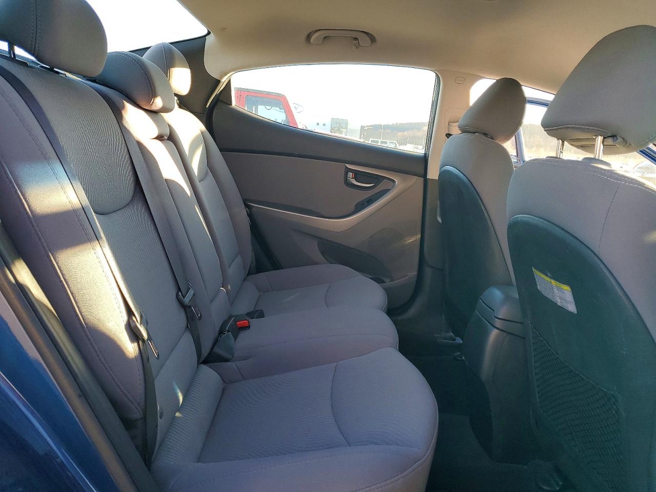 2016 HYUNDAI ELANTRA SE photo 10