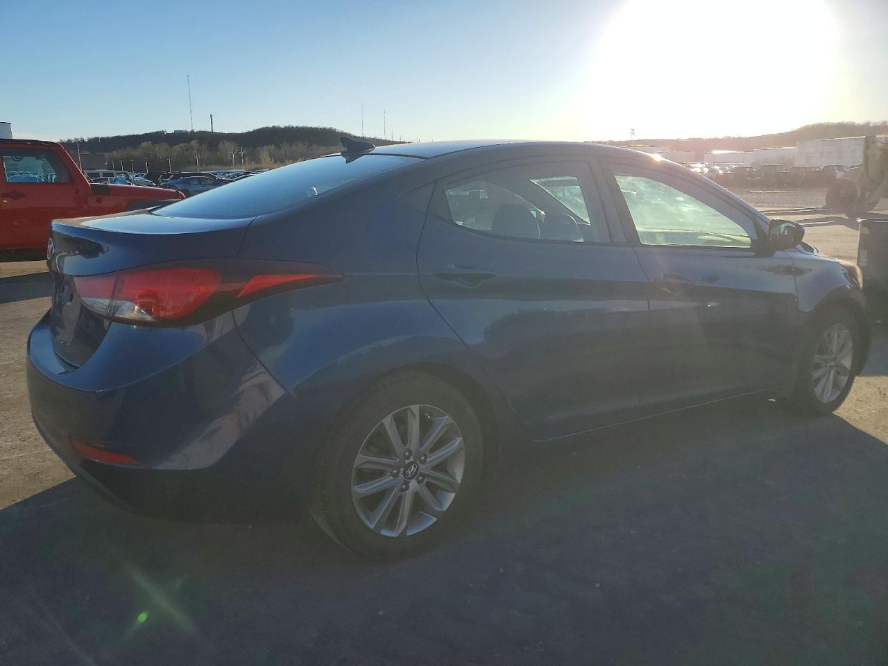 2016 HYUNDAI ELANTRA SE photo 3