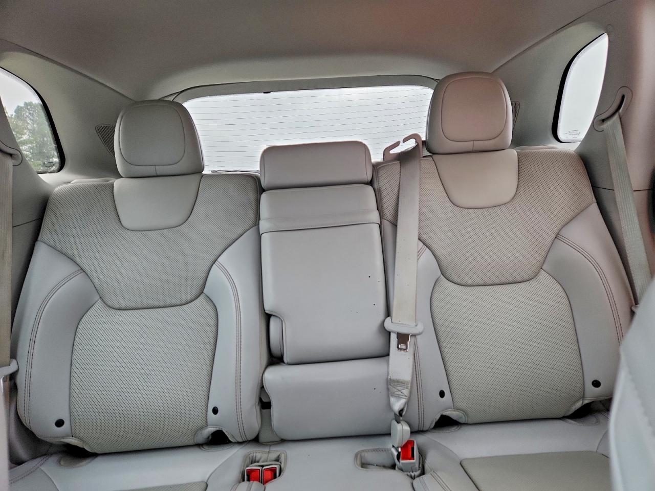 2019 JEEP CHEROKEE LIMITED photo 10