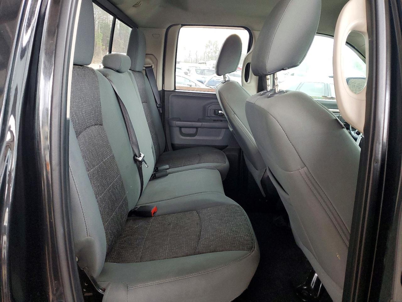 2015 RAM 1500 SLT photo 10