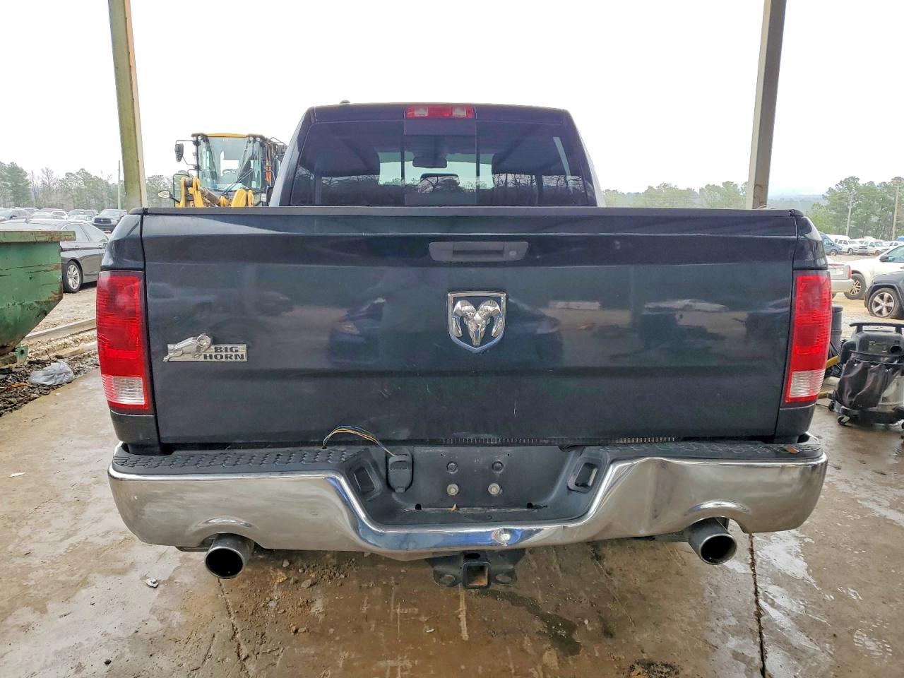 2015 RAM 1500 SLT photo 6