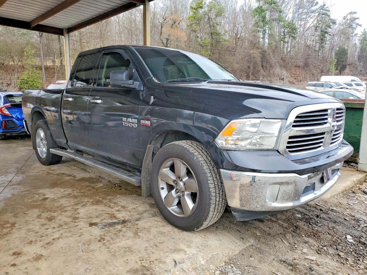 2015 RAM 1500 SLT photo 4