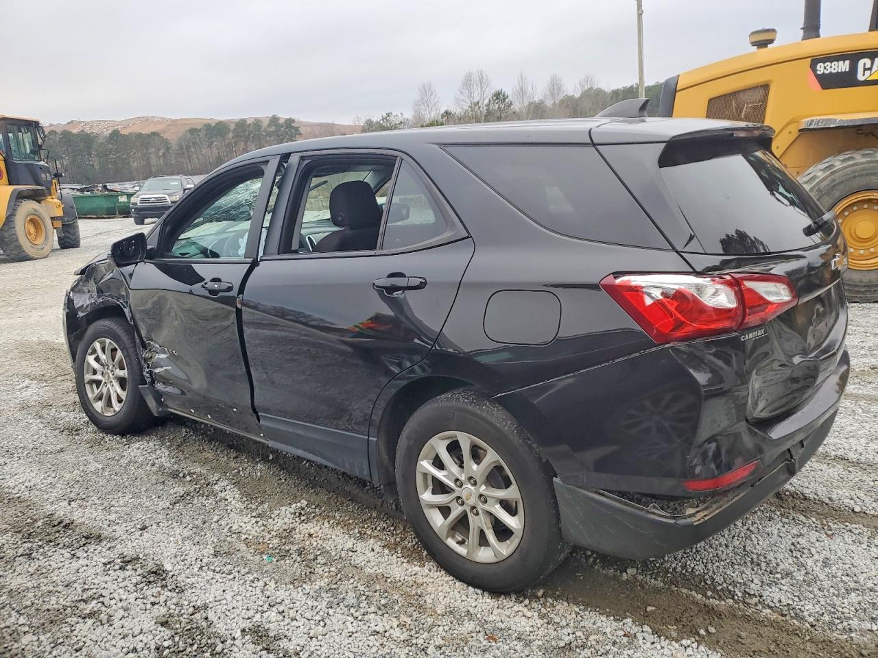 2021 CHEVROLET EQUINOX LS photo 2
