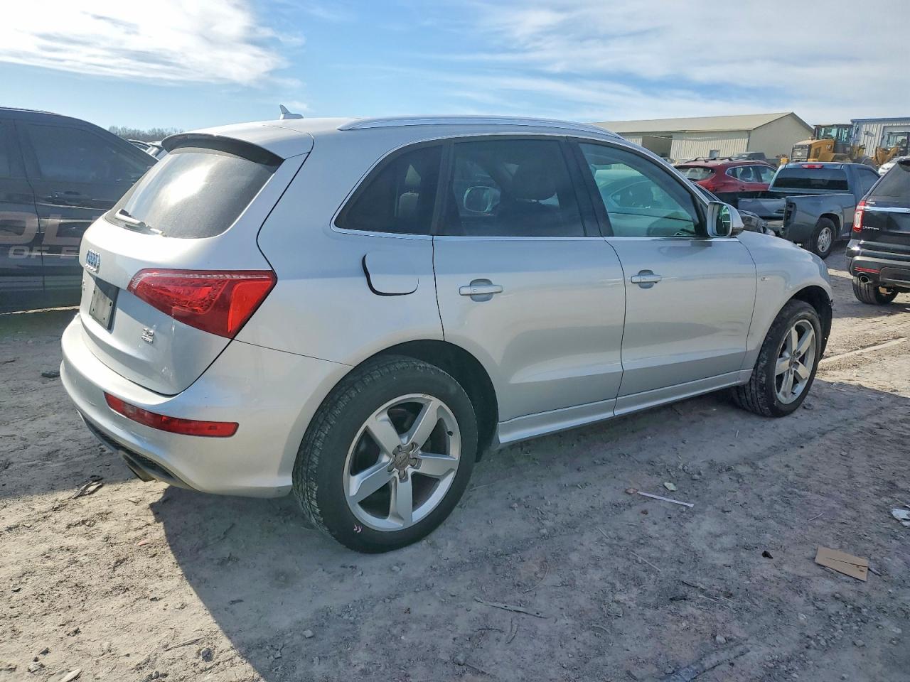 2012 AUDI Q5 PREMIUM PLUS photo 3