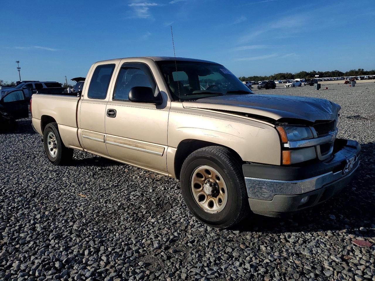 2005 CHEVROLET SILVERADO C1500 photo 4