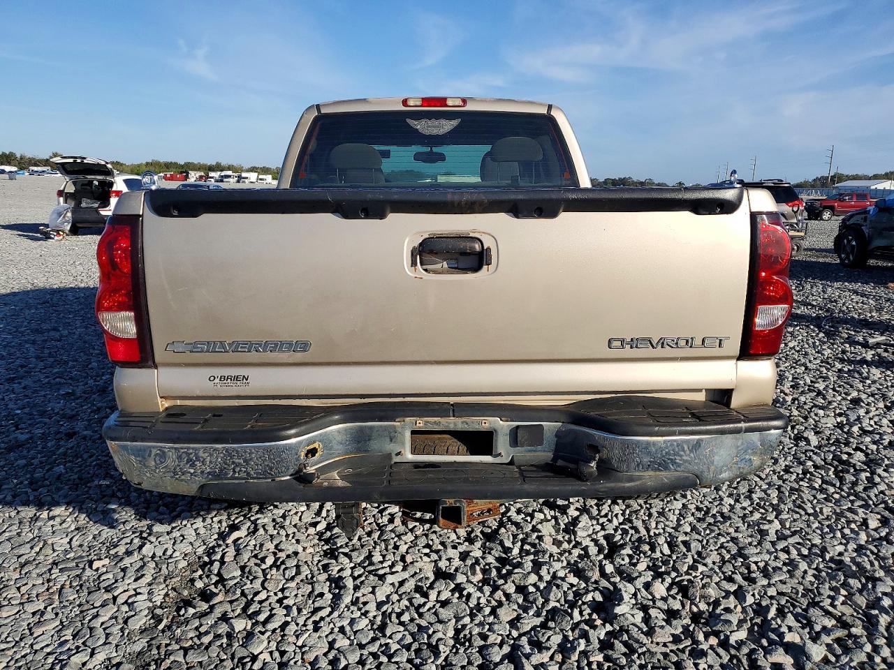 2005 CHEVROLET SILVERADO C1500 photo 6