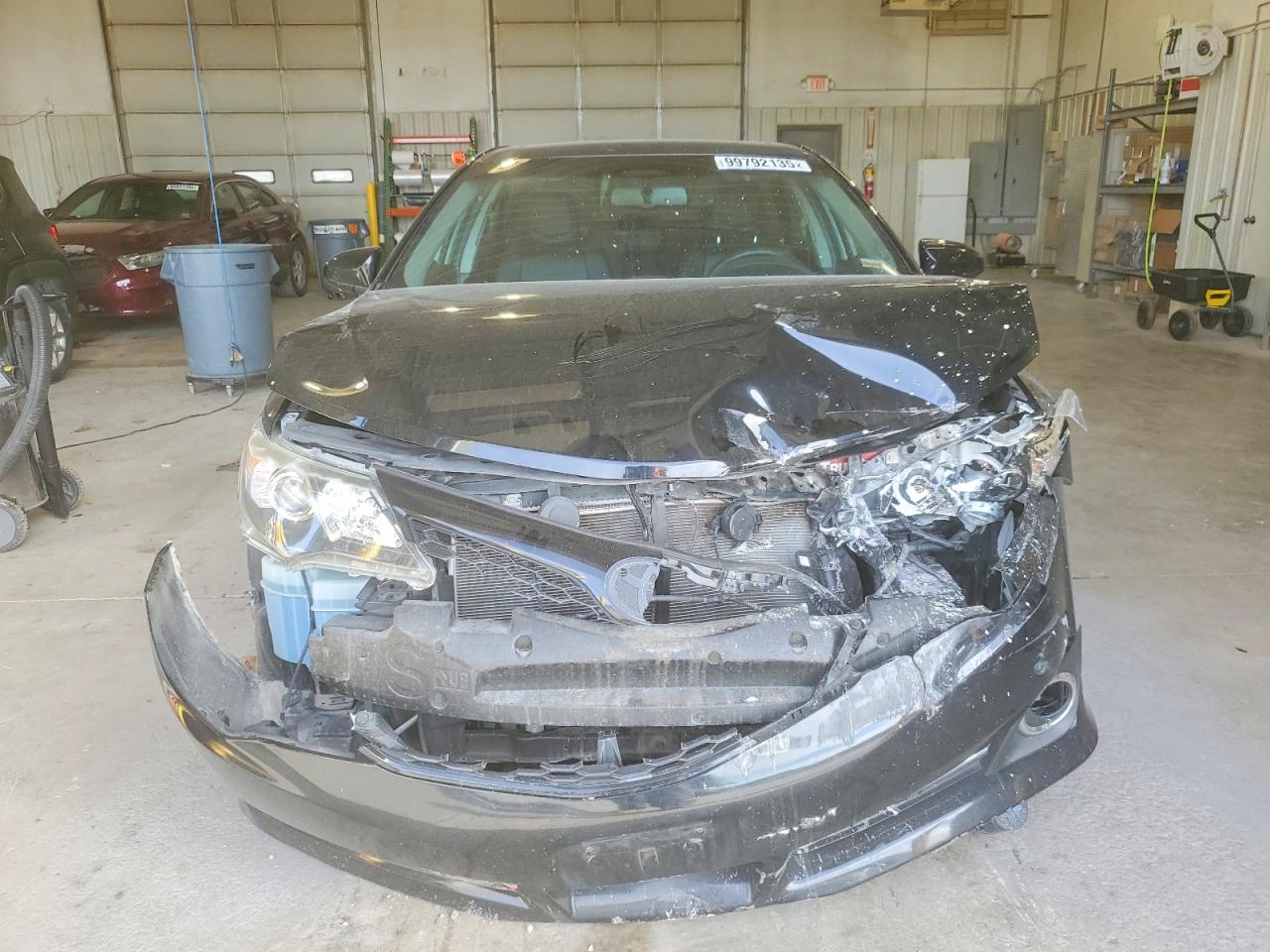 2013 TOYOTA CAMRY L photo 5