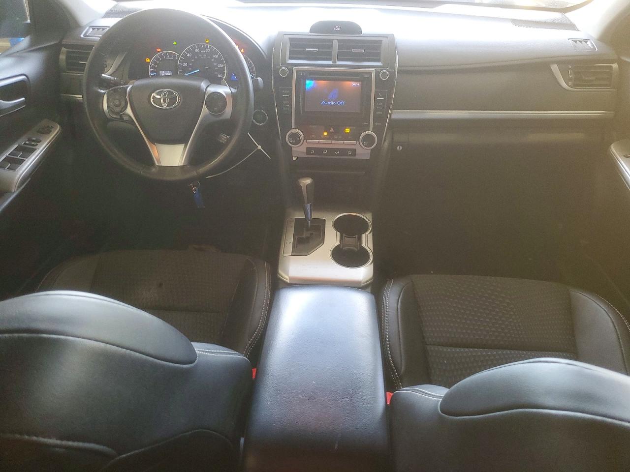 2013 TOYOTA CAMRY L photo 8
