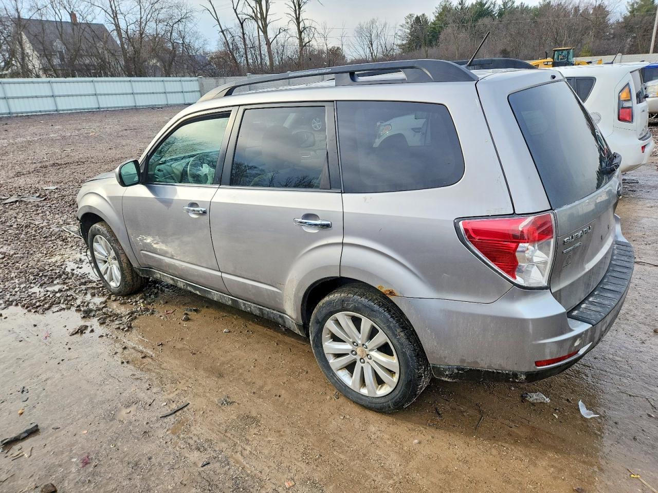 2011 SUBARU FORESTER 2.5X PREMIUM photo 2
