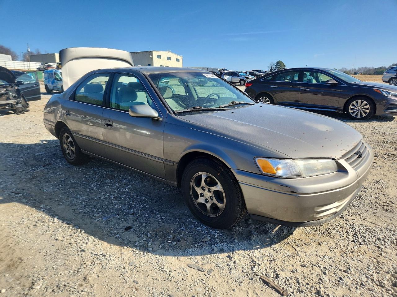 1999 TOYOTA CAMRY CE photo 4