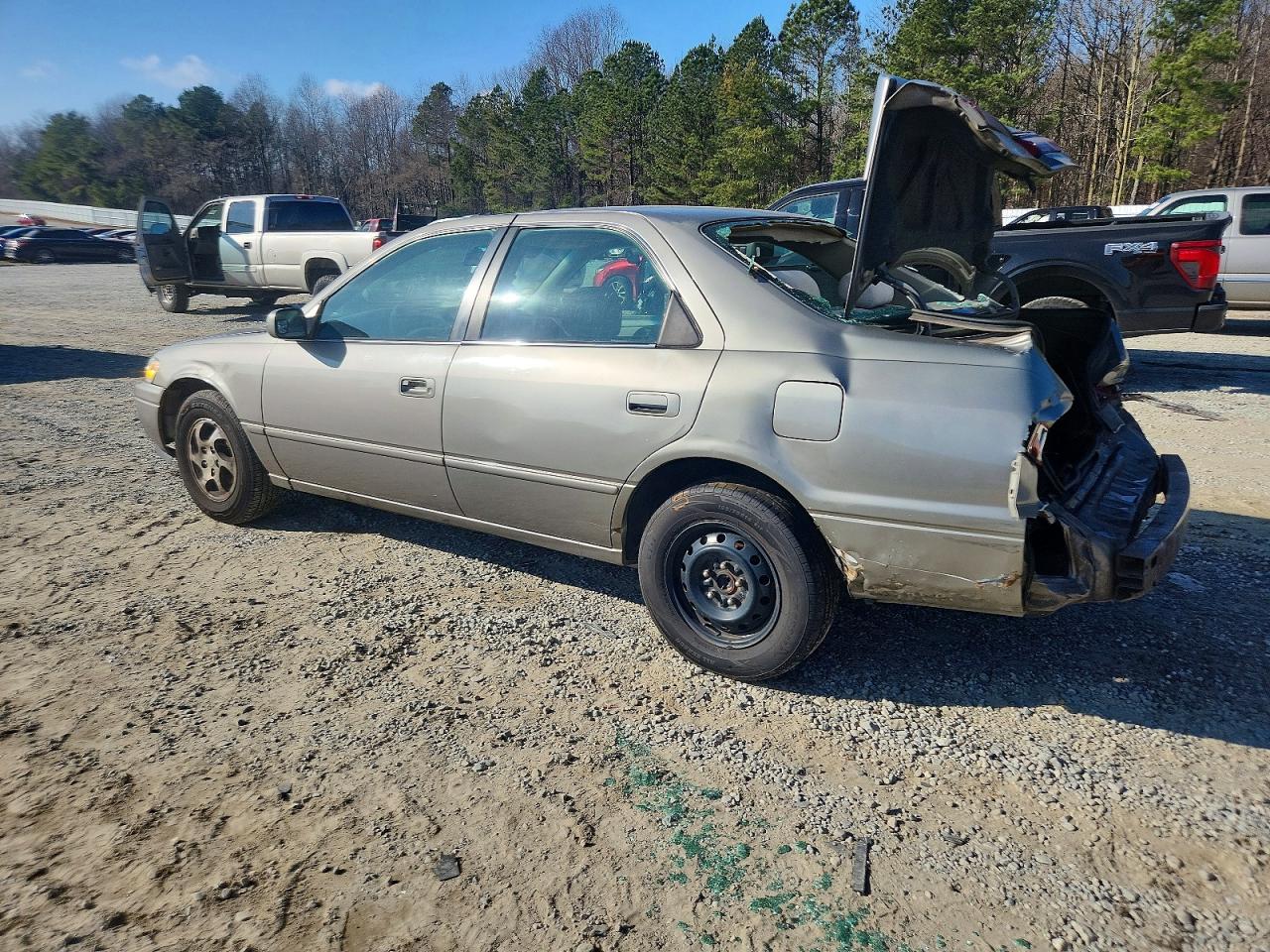 1999 TOYOTA CAMRY CE photo 2