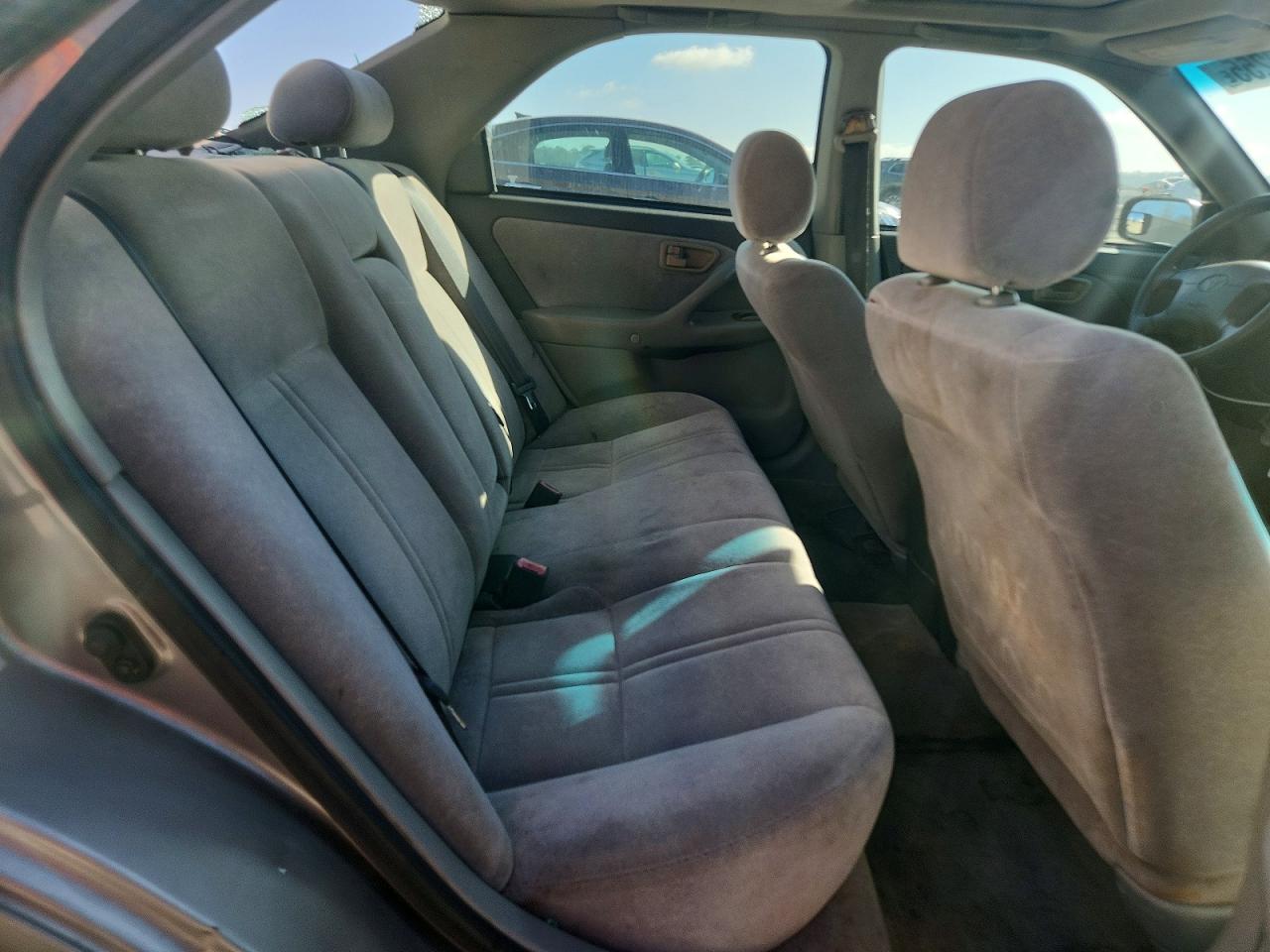 1999 TOYOTA CAMRY CE photo 10