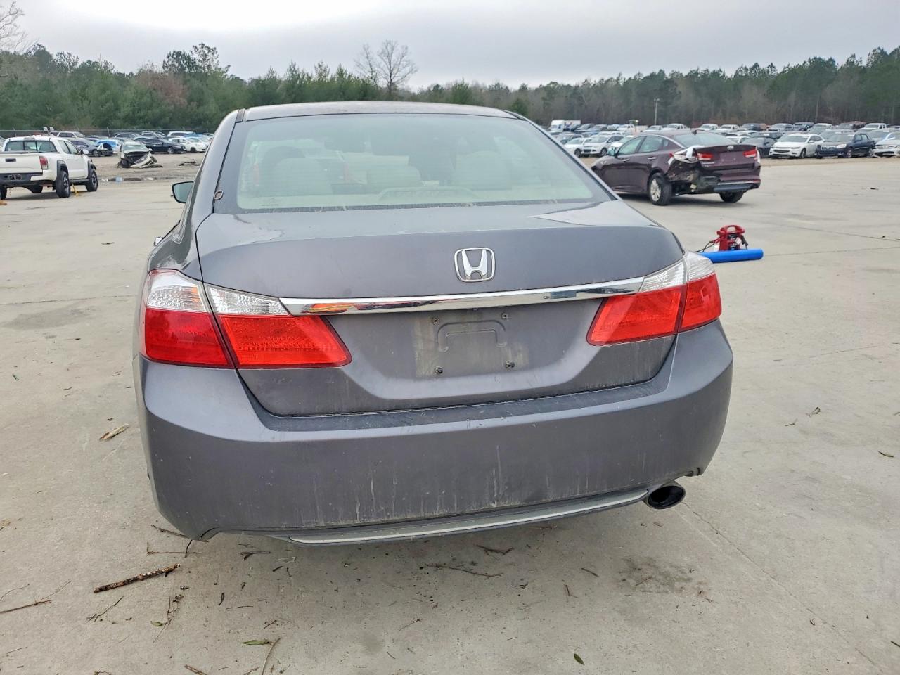 2013 HONDA ACCORD LX photo 6