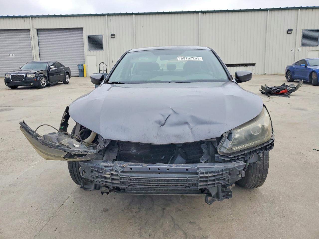 2013 HONDA ACCORD LX photo 5