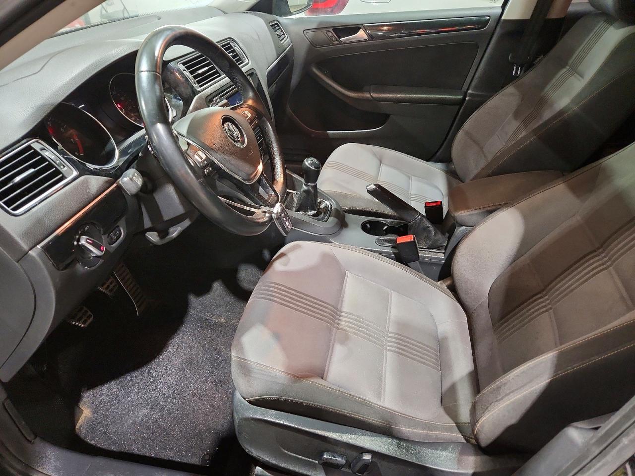 2017 VOLKSWAGEN JETTA SE photo 7