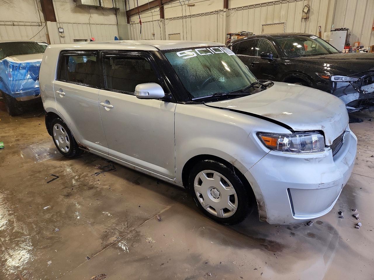 2009 TOYOTA SCION XB photo 4