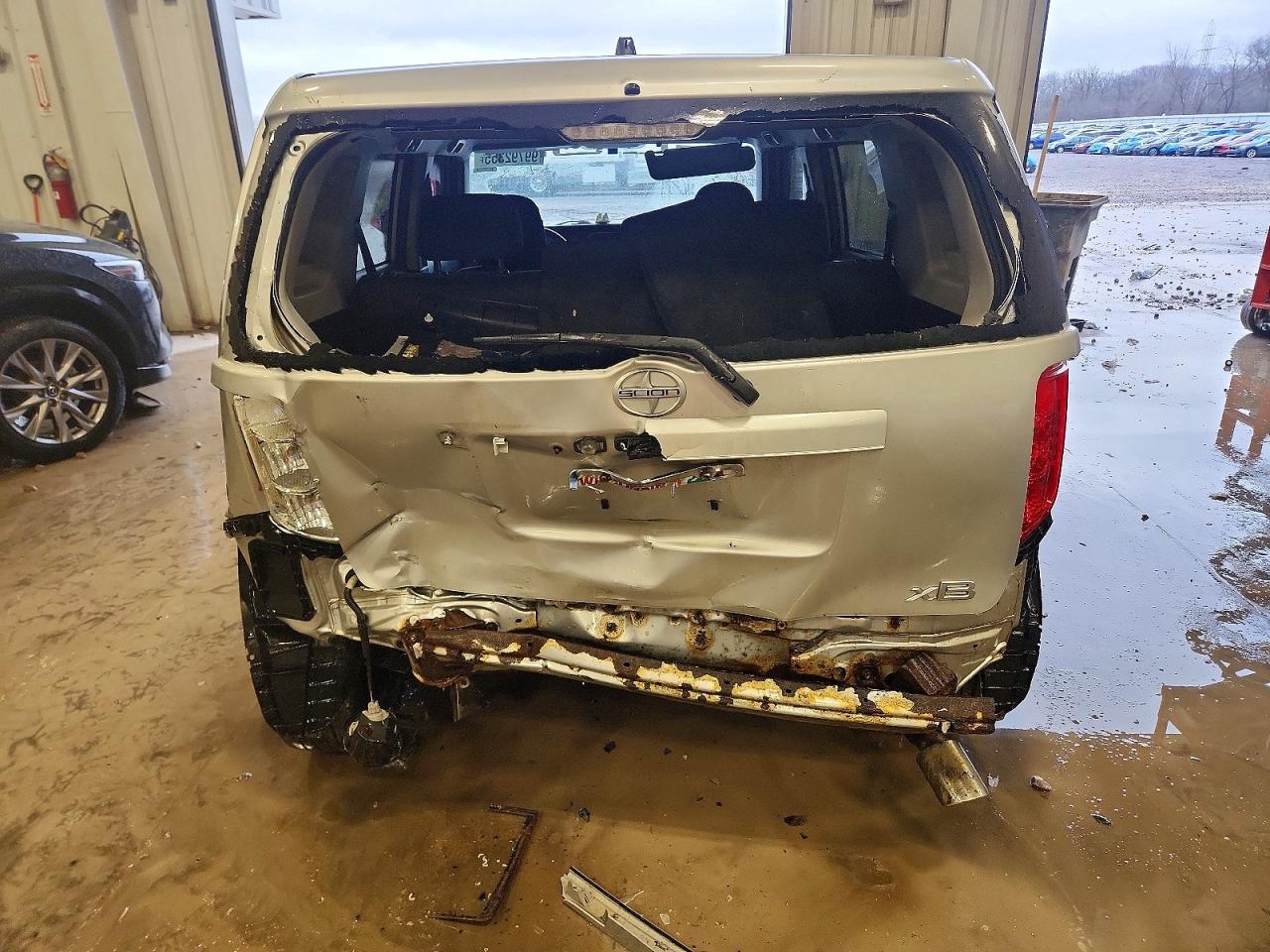 2009 TOYOTA SCION XB photo 6
