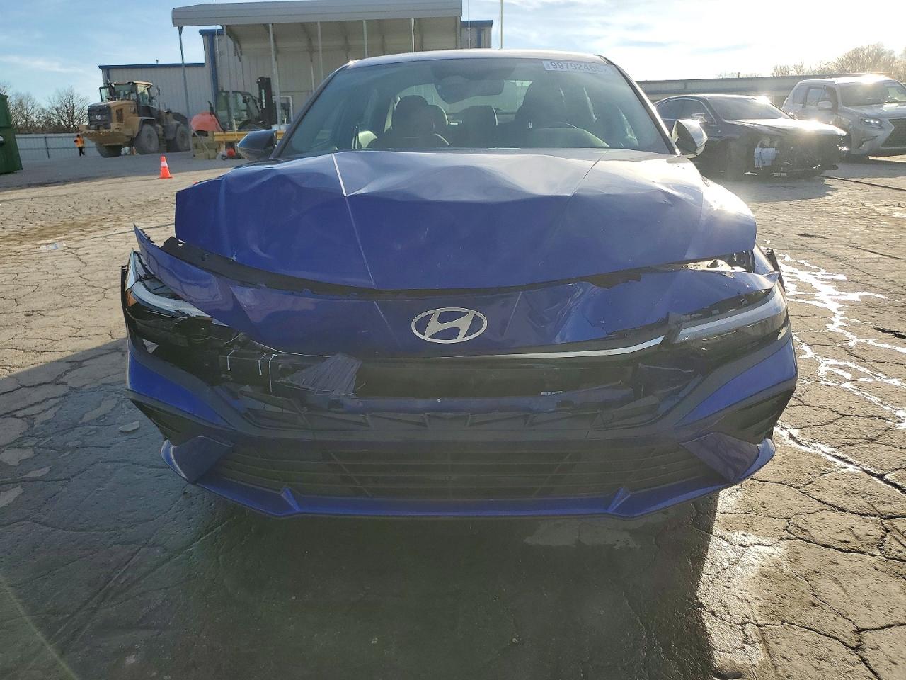 2025 HYUNDAI ELANTRA SEL SPORT photo 9