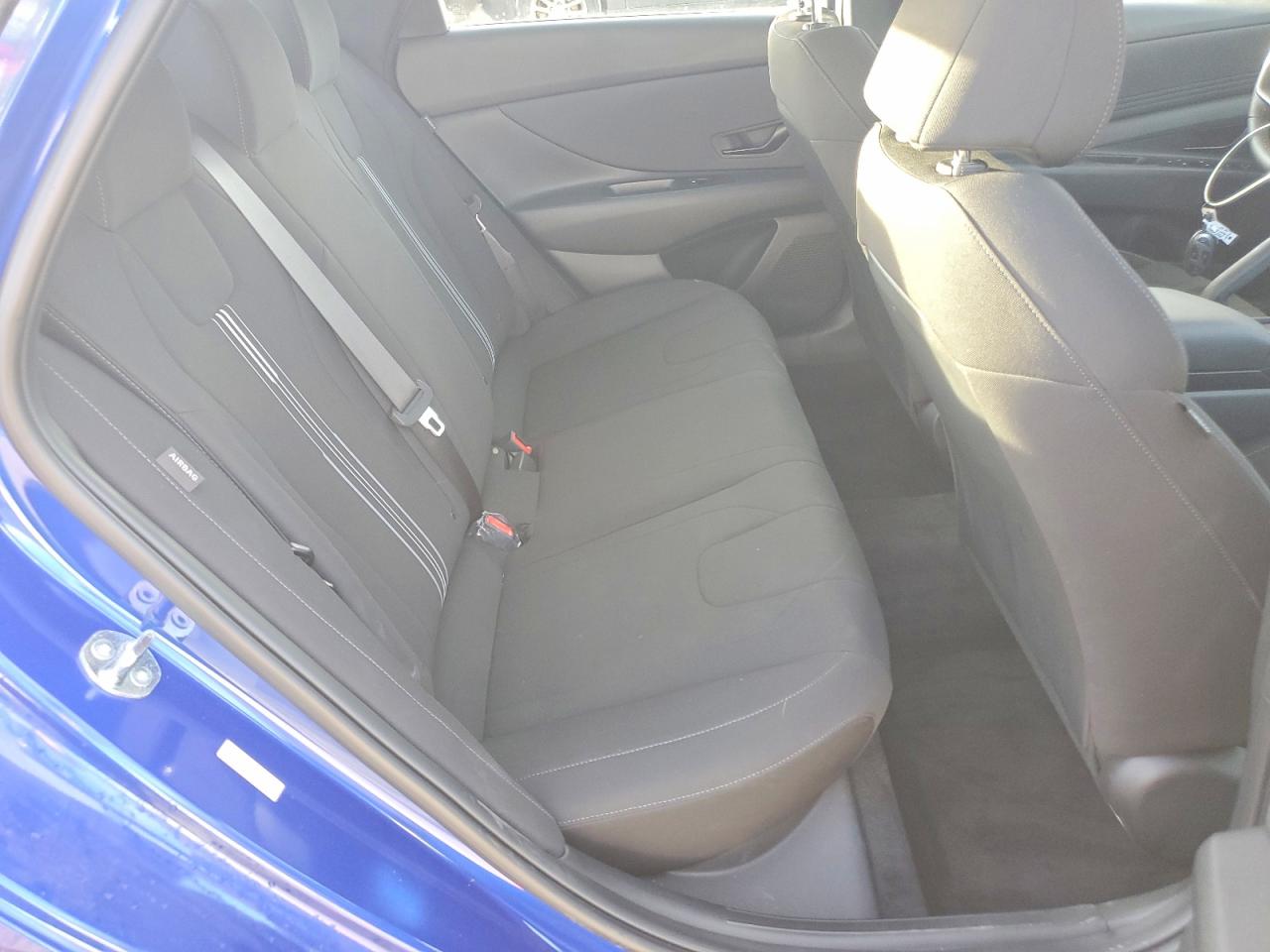 2025 HYUNDAI ELANTRA SEL SPORT photo 19