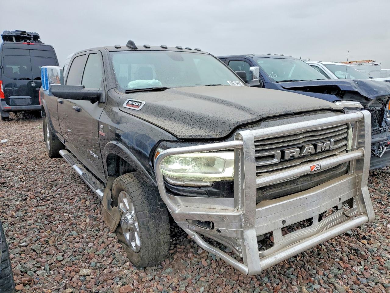 2019 RAM 3500 LARAMIE photo 4