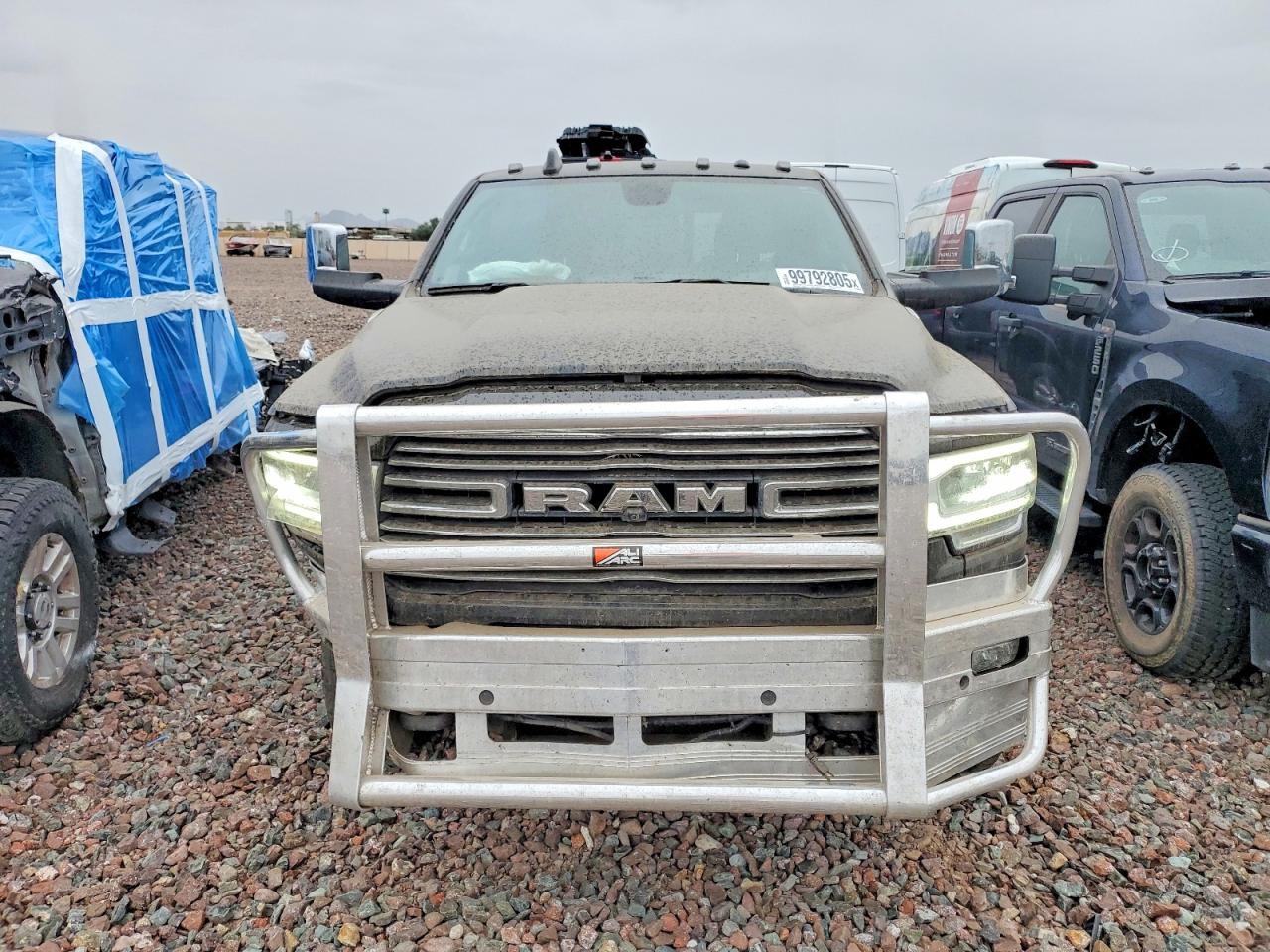 2019 RAM 3500 LARAMIE photo 5