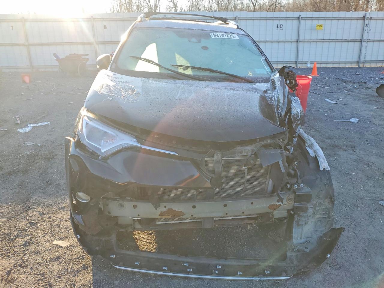 2018 TOYOTA RAV4 XLE photo 5