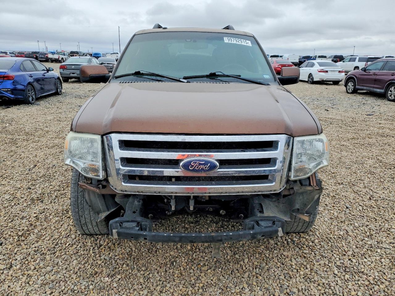 2012 FORD EXPEDITION XLT photo 5