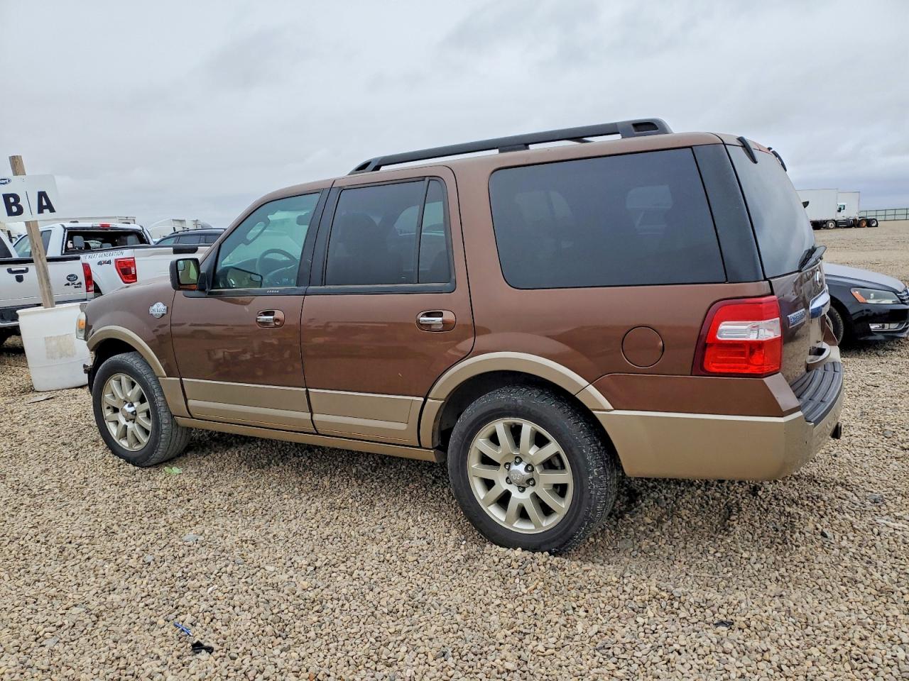 2012 FORD EXPEDITION XLT photo 2