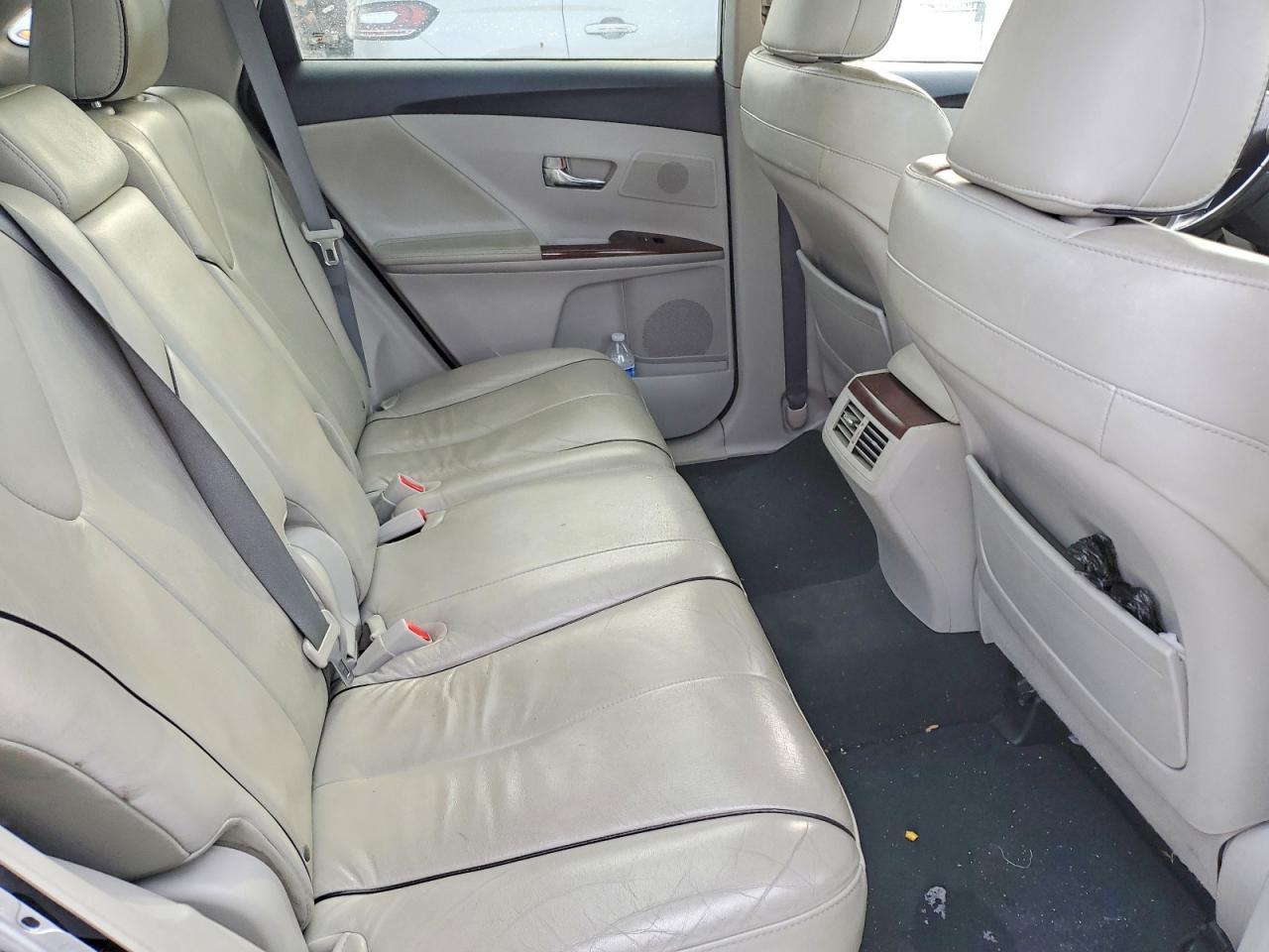 2011 TOYOTA VENZA photo 11