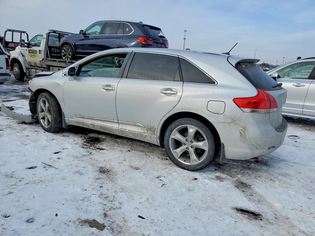 2011 TOYOTA VENZA photo 2