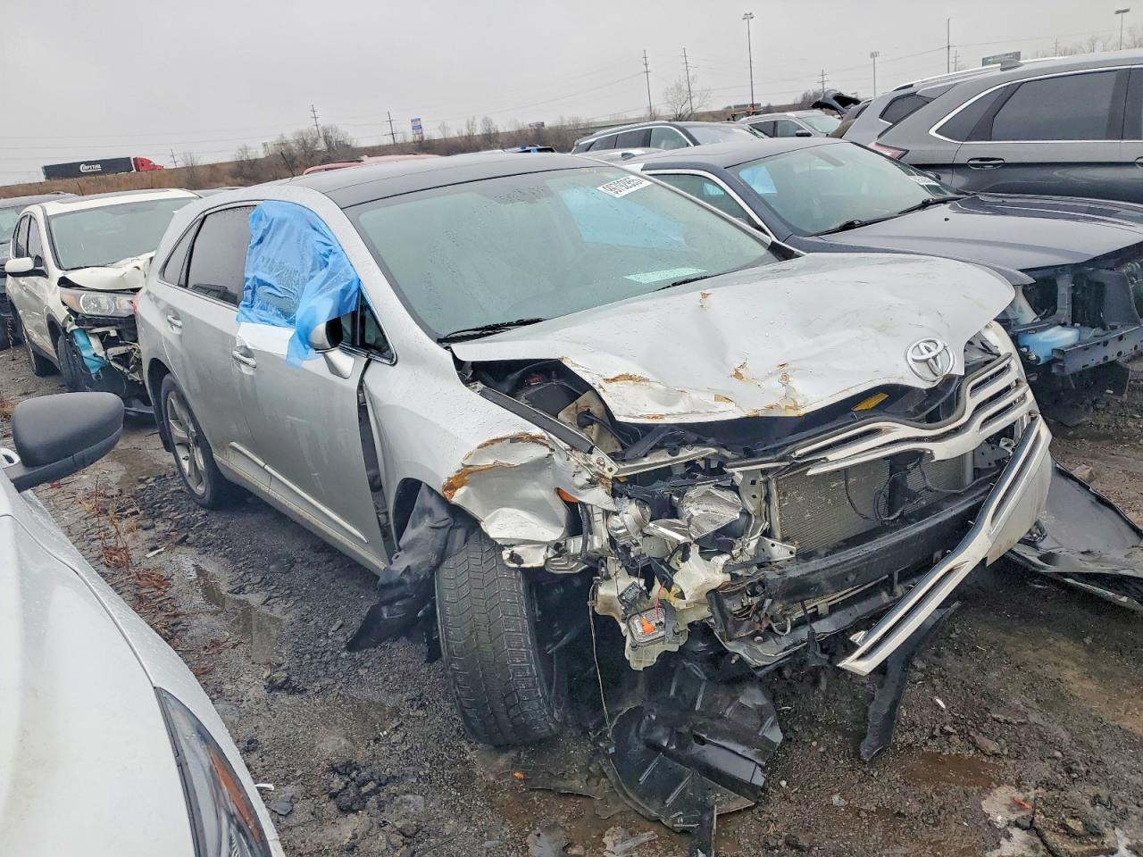 2011 TOYOTA VENZA photo 4