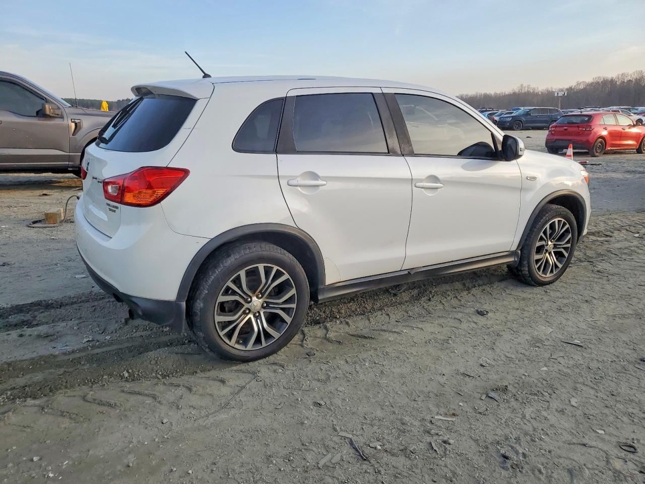 2016 MITSUBISHI OUTLANDER SPORT ES photo 3