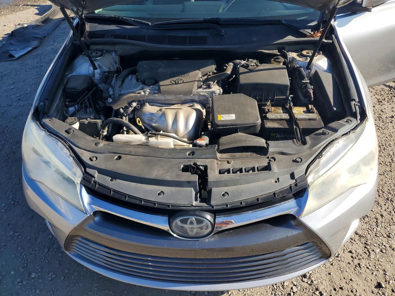 2016 TOYOTA CAMRY LE photo 11