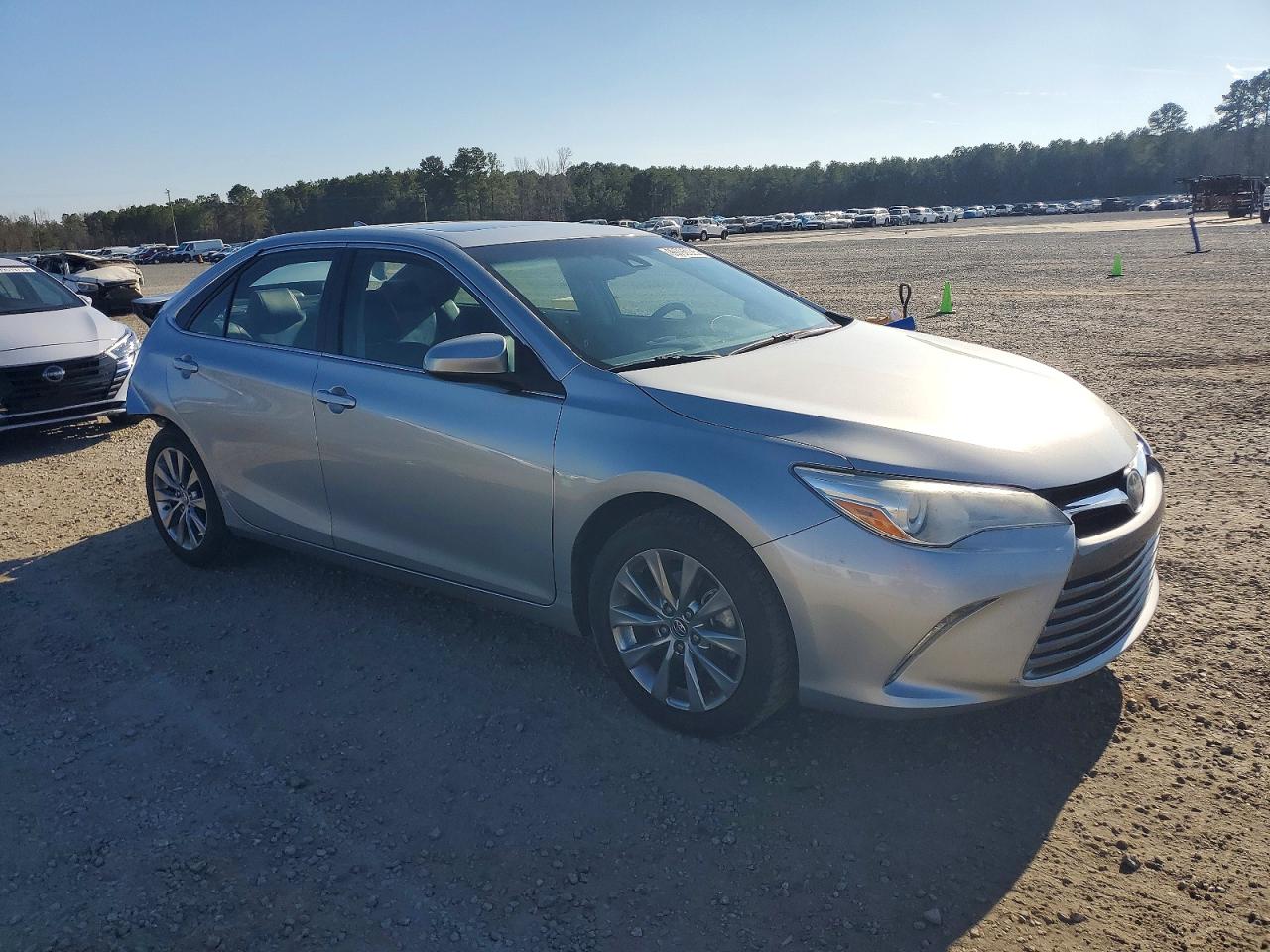 2016 TOYOTA CAMRY LE photo 4