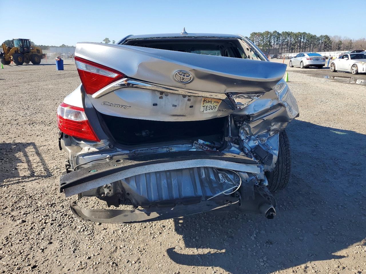 2016 TOYOTA CAMRY LE photo 6