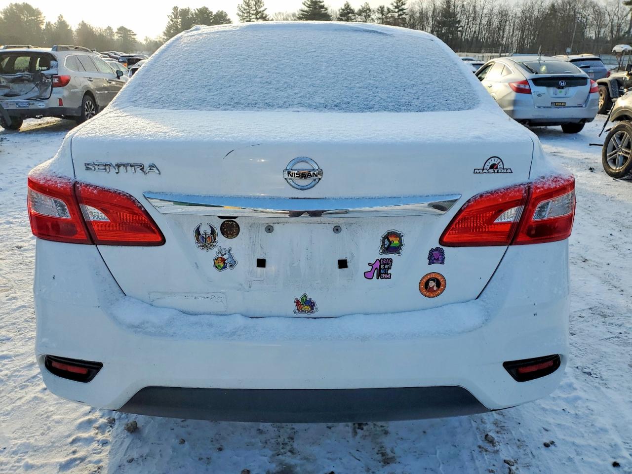 2019 NISSAN SENTRA S photo 6