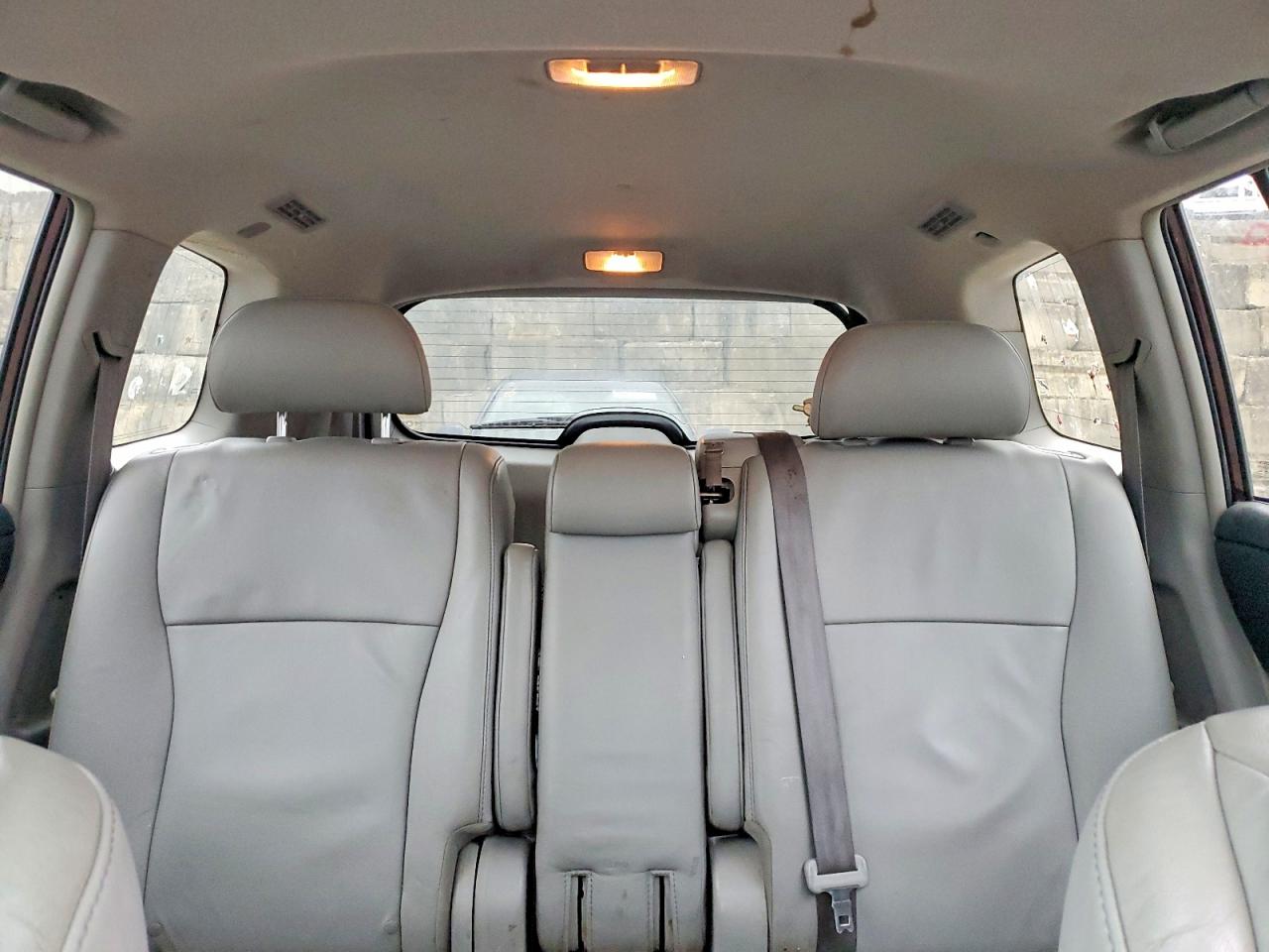 2011 TOYOTA HIGHLANDER BASE photo 10
