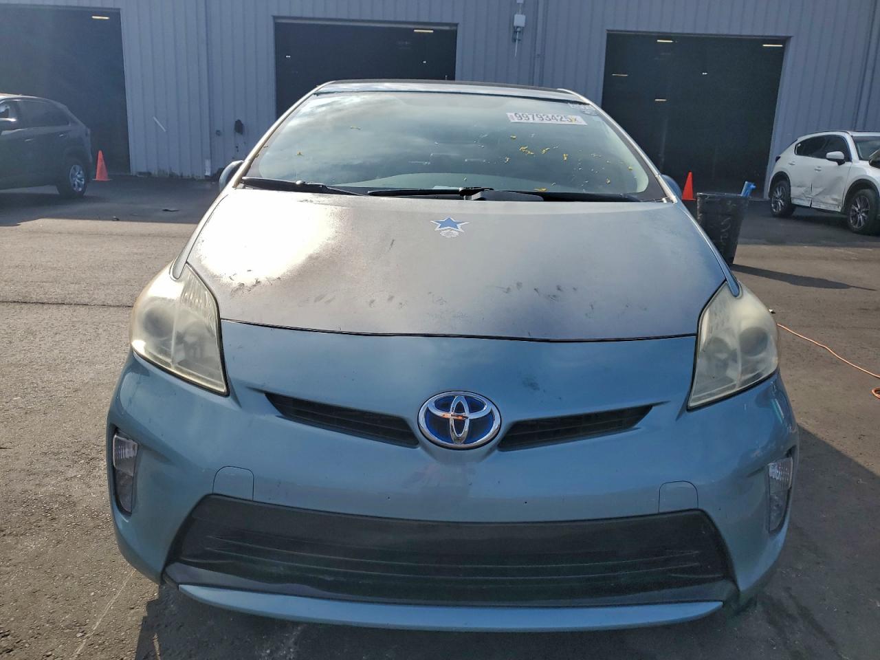 2015 TOYOTA PRIUS photo 5