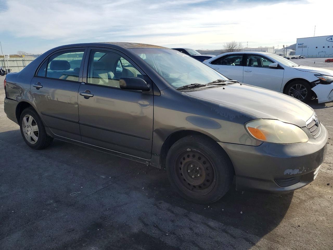 2005 TOYOTA COROLLA CE photo 4