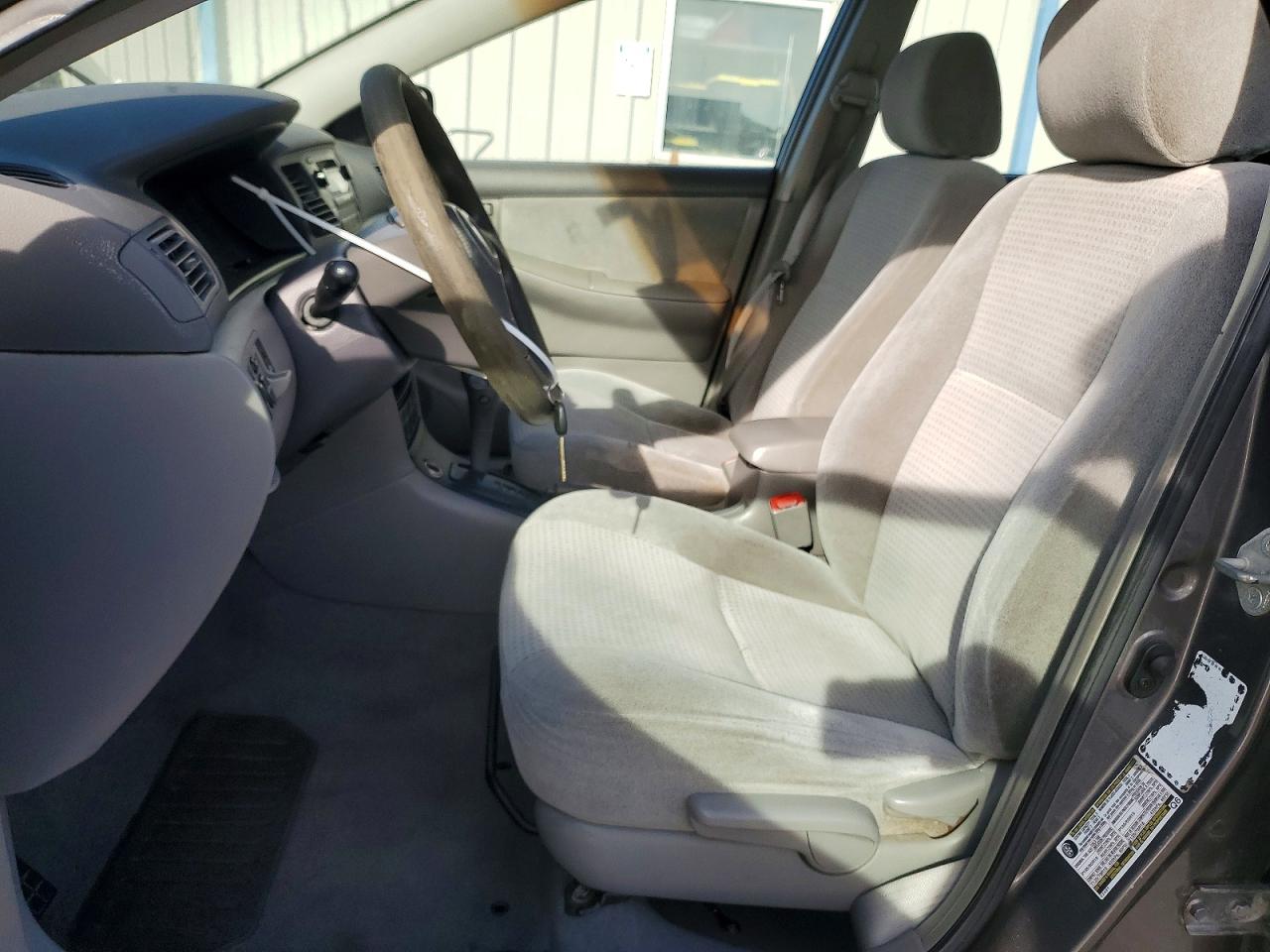 2005 TOYOTA COROLLA CE photo 7