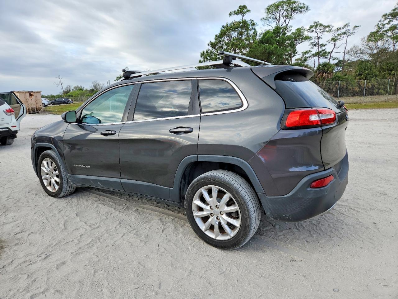 2014 JEEP CHEROKEE LIMITED photo 2