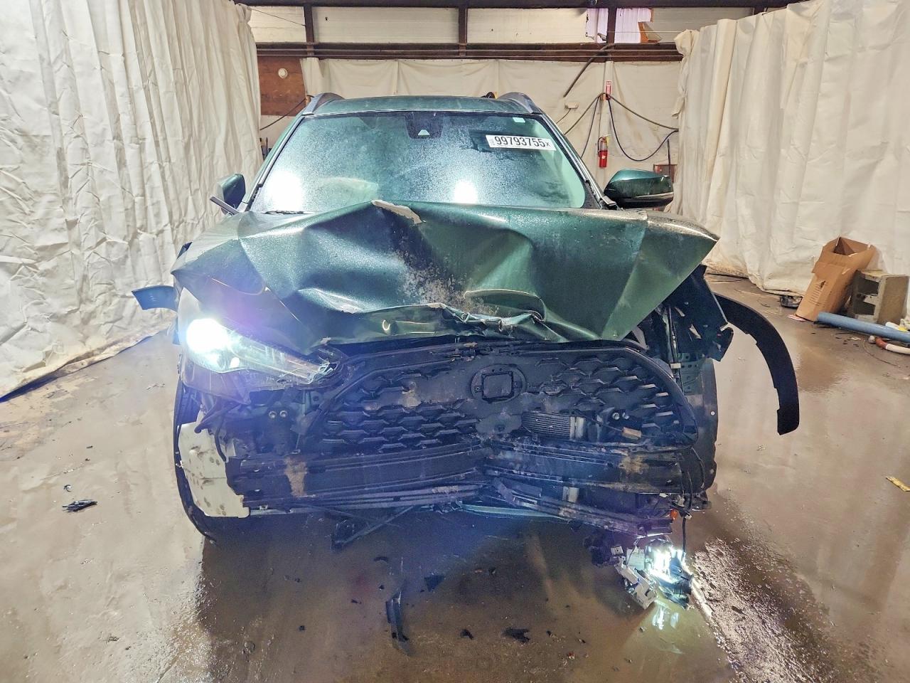 2022 TOYOTA COROLLA CROSS LE photo 5