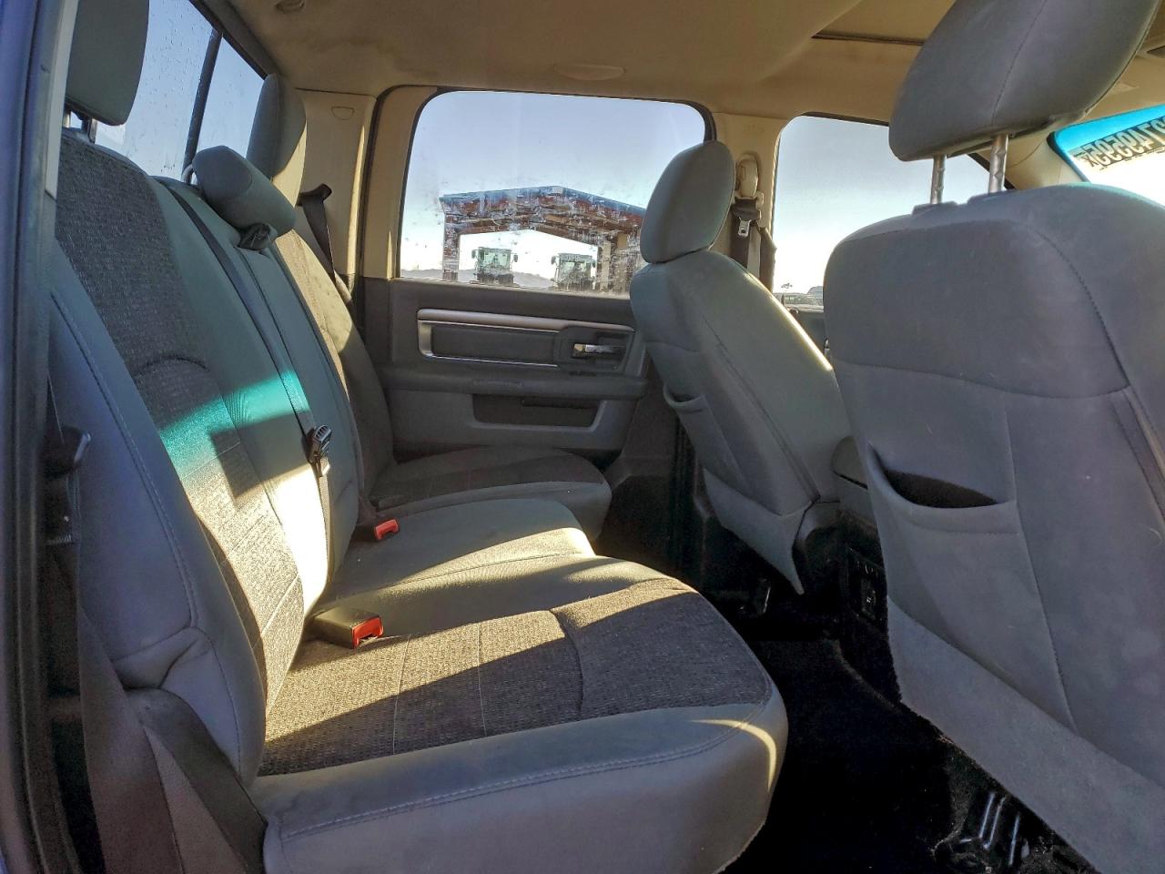 2016 RAM 1500 SLT photo 10