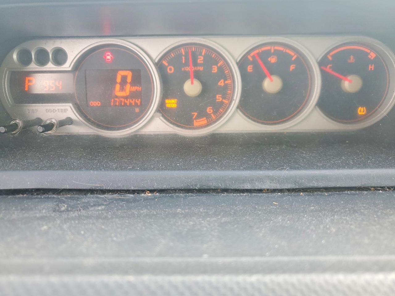 2008 TOYOTA SCION XB photo 9
