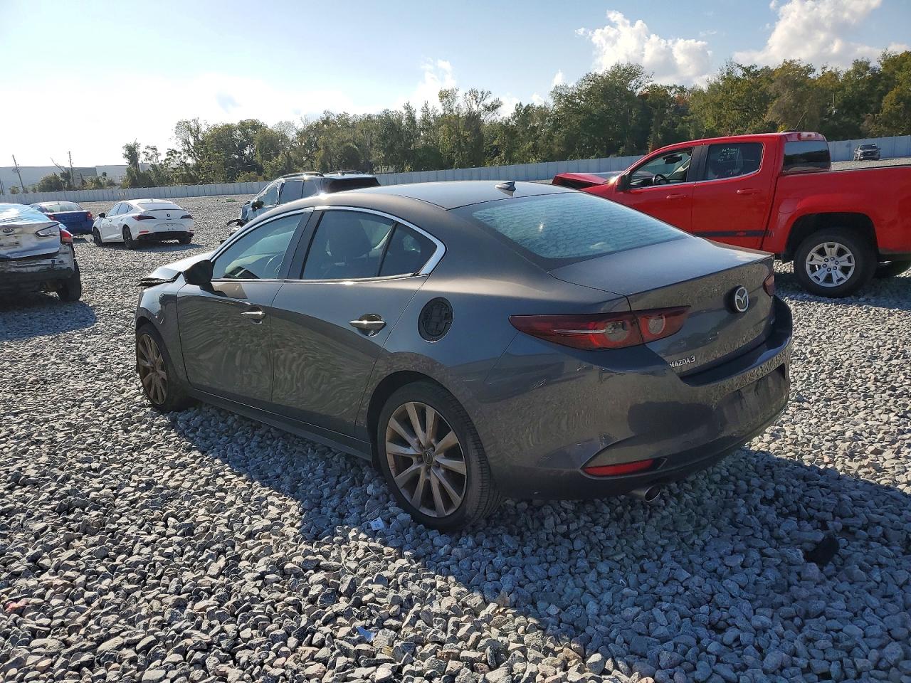 2019 MAZDA 3 PREMIUM photo 2