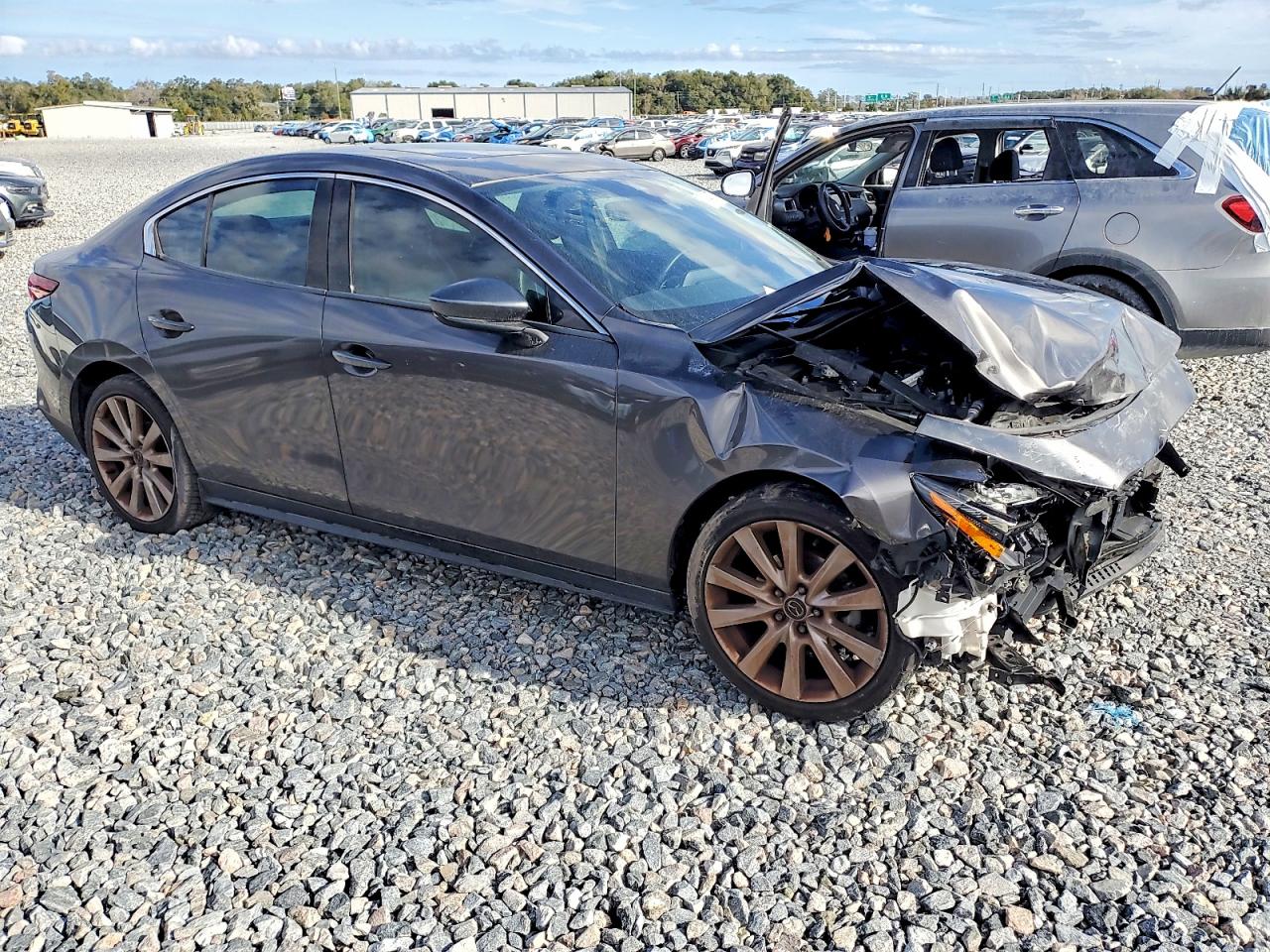 2019 MAZDA 3 PREMIUM photo 4